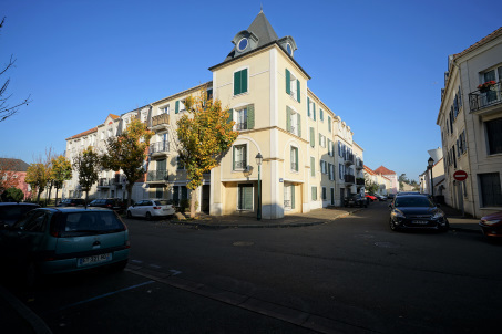 Service image