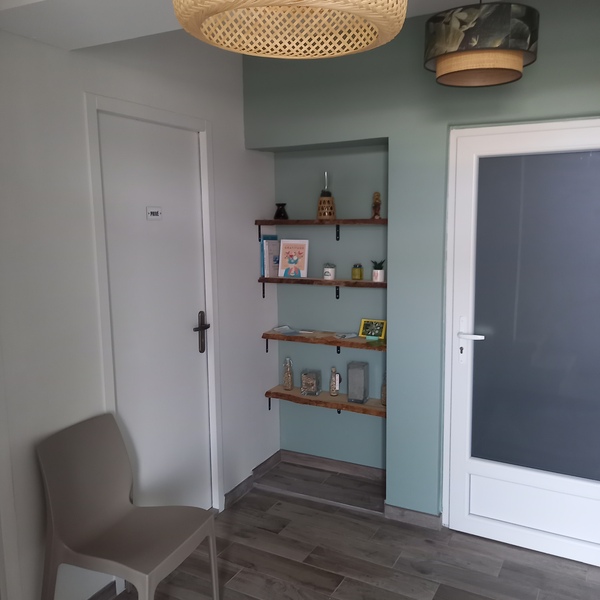 Salle d'attente du cabinet de réflexologie plantaire Saint-Etienne