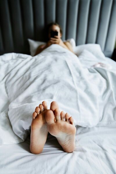Image d'un article fait par Elodie ALLIBERT, réflexologue plantaire à Saint-Etienne, sur la présentation d'une étude  montrant les effets positifs de la réflexologie plantaire sur l'accompagnement des troubles du sommeil en complément de la médecine traditionnelle.