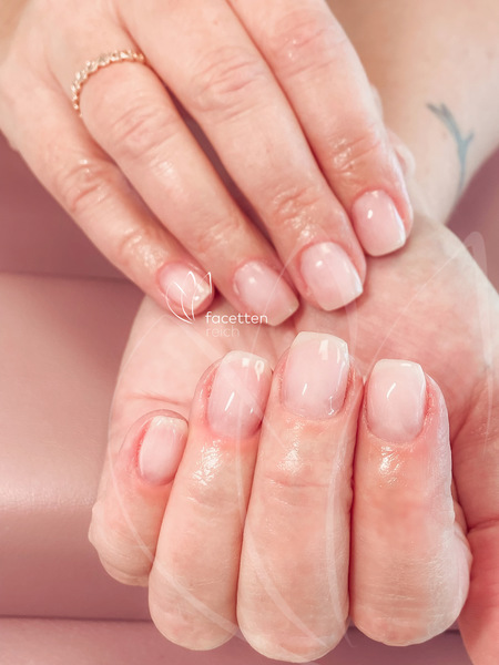 Naturnagelverstärkung mit Acryl