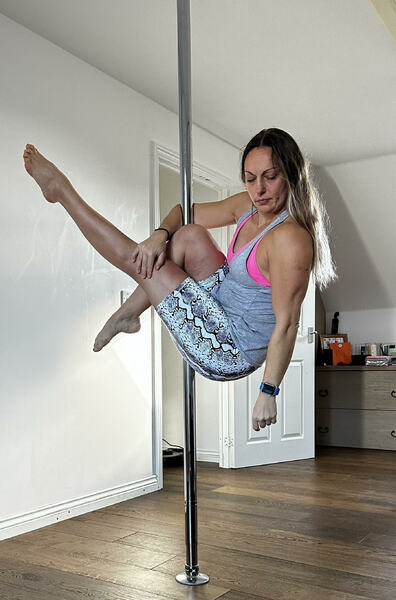 Martini sit/ Unicorn sit