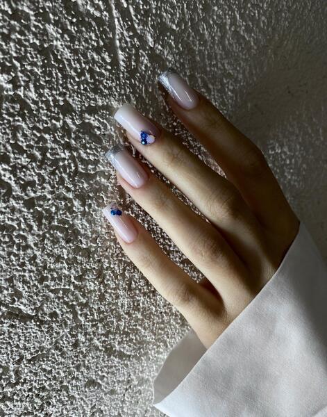 Manucure Popits - ma toute première, réalisée en 2022 lors de mon dernier cours en présentiel.