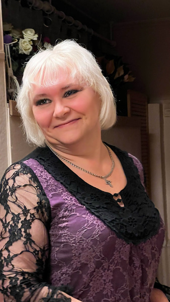 ОСВЕТЛЕНИЕ КОРНЕЙ, ТОНИРОВАНИЕ ПО ДЛИНЕ, СТРИЖКА КАСКАД