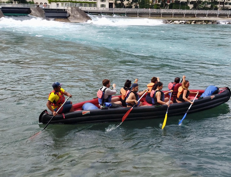 Wir bieten auch für Gruppen, für Events, geführte Touren auf der Aare Rund um Bern, vom Schwellenmätteli bis Neubrück. 