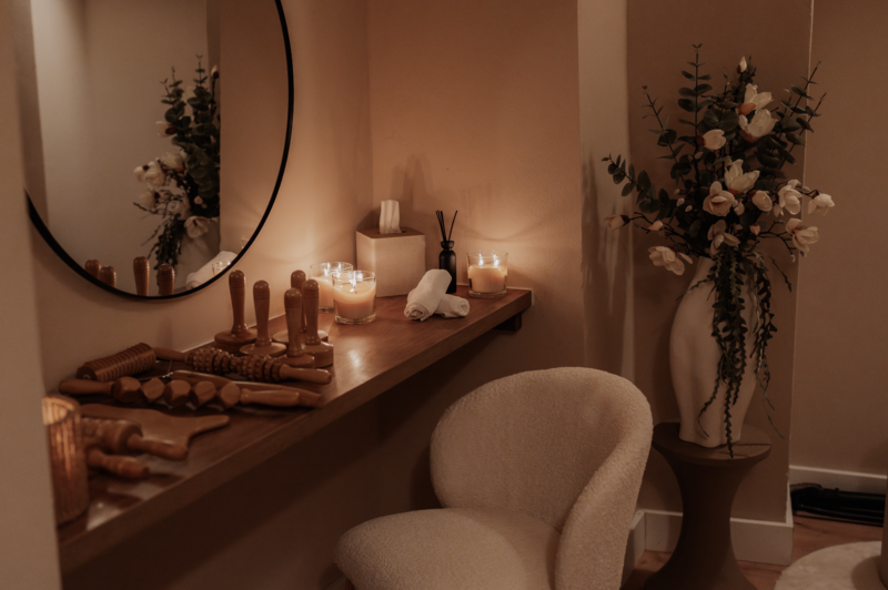 Unsere Räume sind stilvoll und ruhig gestaltet – damit du dich vom ersten Moment an vollkommen entspannen kannst.