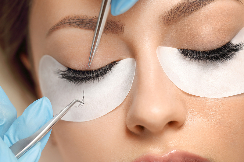 4 Reasons To Have Your Lash Extensions Applied Professionally