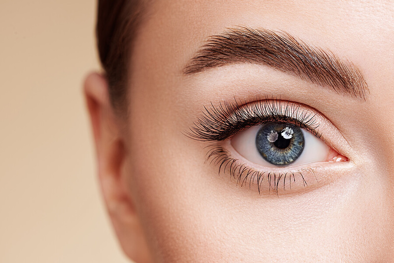 The Secret To Healthier And Longer Lashes: 5 Basic Care Tips