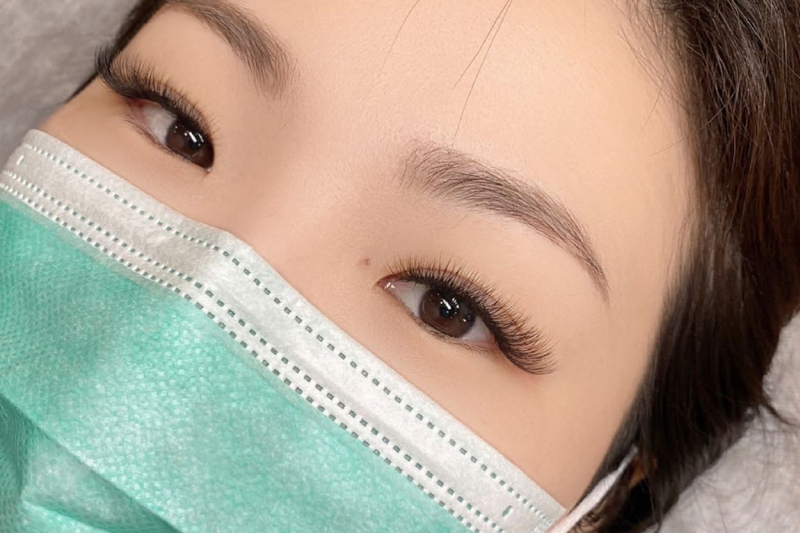 4 Questions You Probably Have About 4D Eyelash Extensions