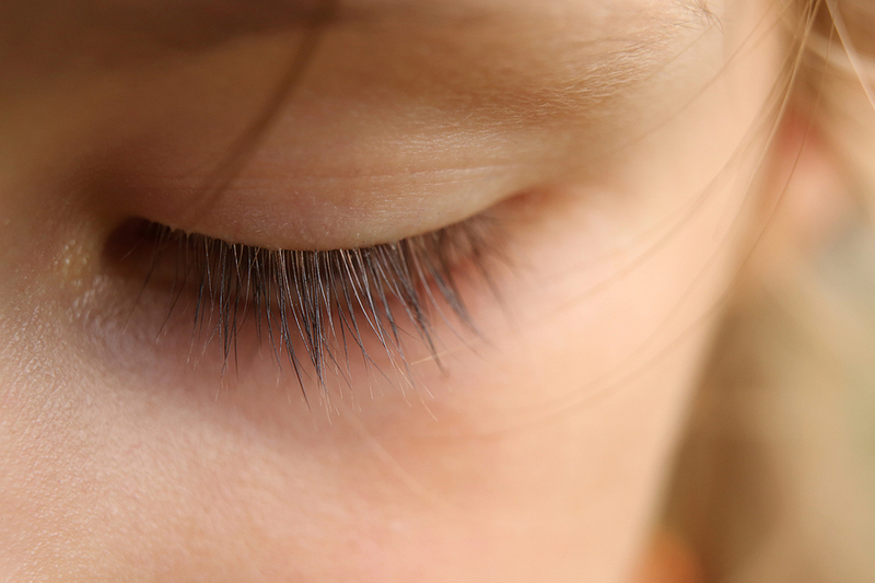 Top 4 Reasons Why You Are Losing Eyelashes More Than Usual