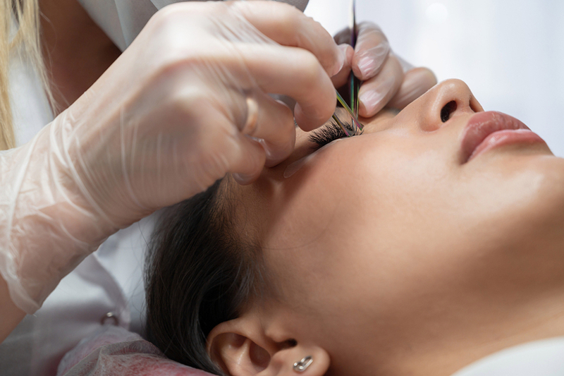 How Can You Tell If An Eyelash Salon Is Reputable?